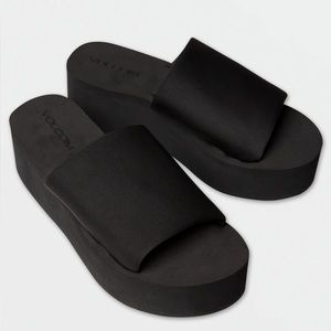 Volcom Black Platform Sandals Size 9
